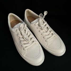NWT - Banana Republic White Leather Sneakers Size 12